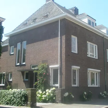 Guest house Alberti Bed & Bike 3*